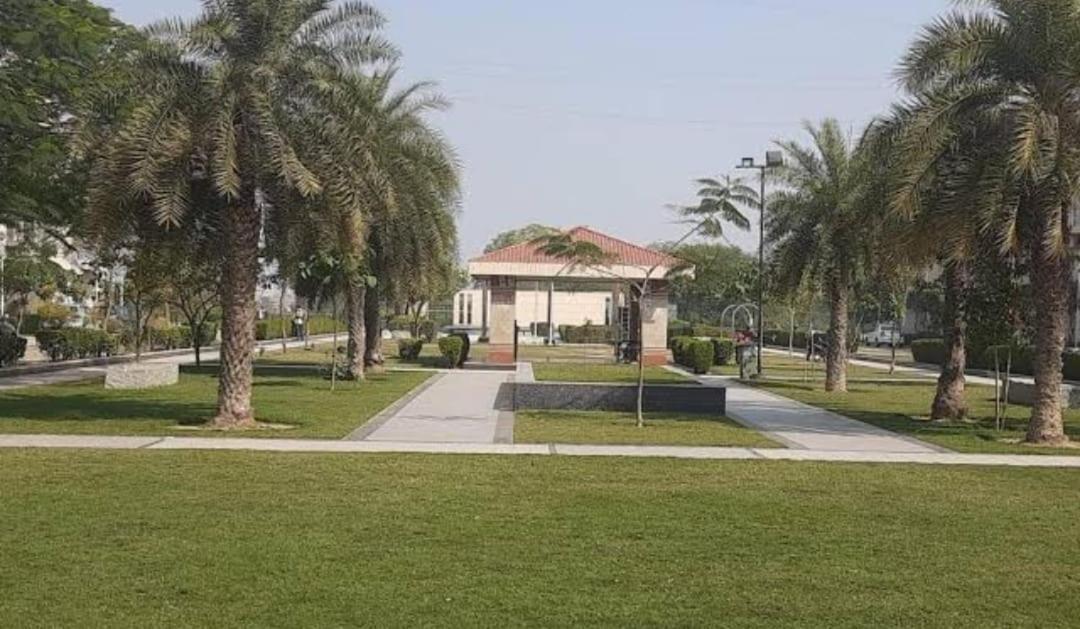 Dubey Homestay - 500 Meter From Temple Apartment